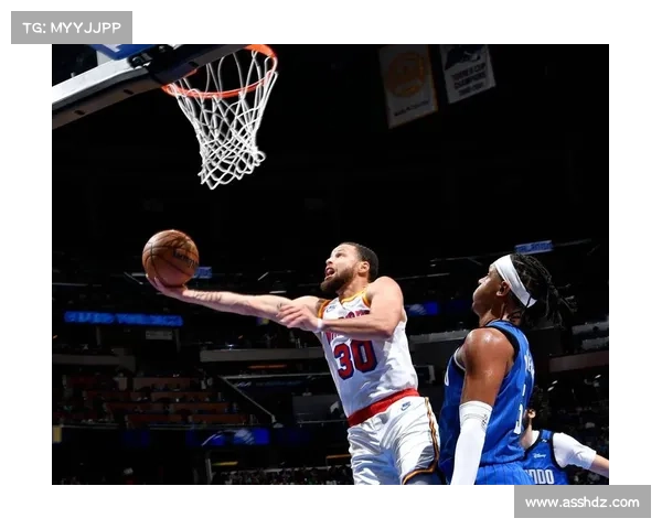 彻底疯狂大五后卫三分轰下34分8助3断 美媒称其如库里附体 彻底疯狂大五后卫三分轰下34分8助3断 美媒称其如库里附体