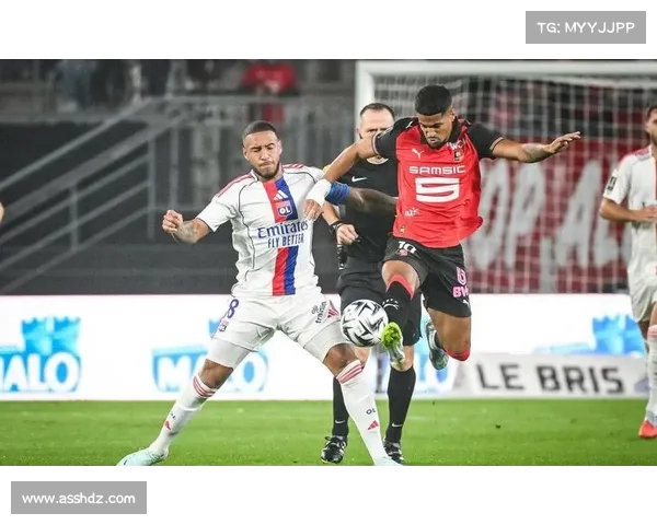 拜仁与里昂双重历练托利索角色转变与综合价值提升分析 拜仁与里昂双重历练托利索角色转变与综合价值提升分析